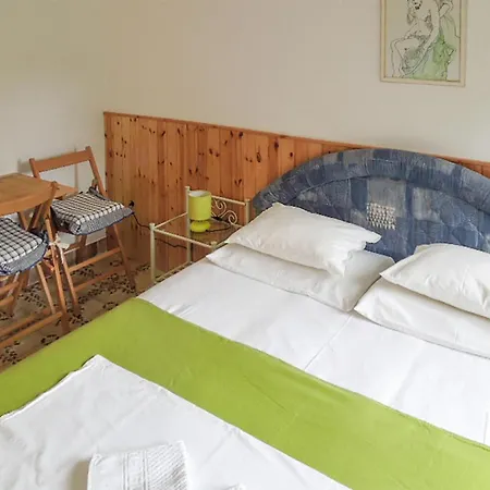 1 Bedroom Lovely In Apartman